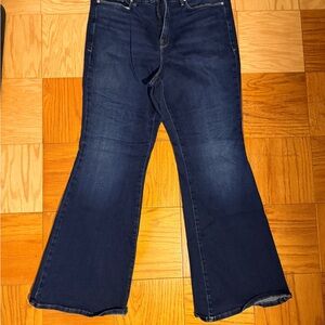 Good American DOLLY JOLEANS FLARE JEANS | INDIGO1020